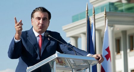Saakaşvili Gürcüstanda başlayan etirazları dəstəklədi